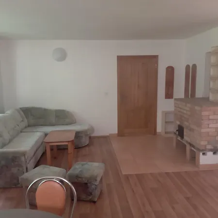 Nyaraló Na Samote *